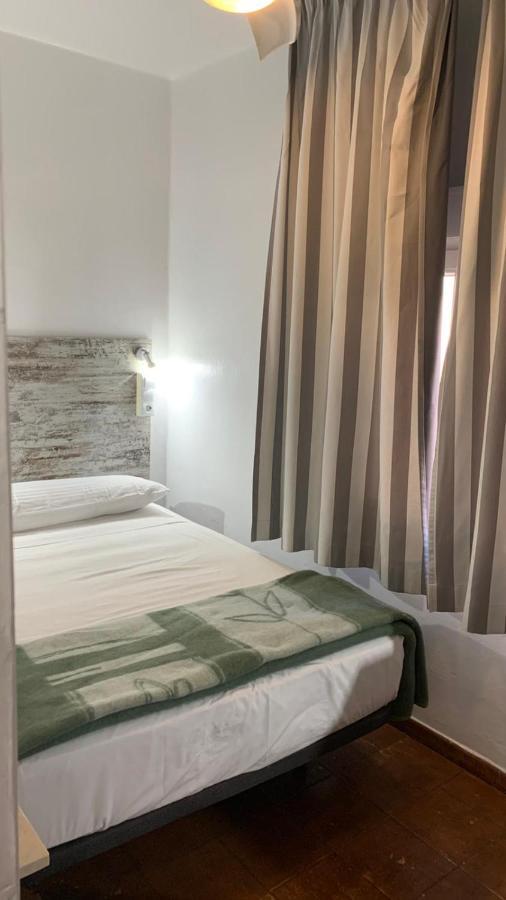 Casa De Huespedes Almansa Hotel Madrid Kültér fotó