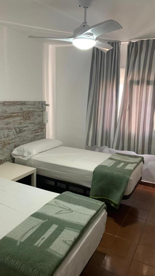 Casa De Huespedes Almansa Hotel Madrid Kültér fotó