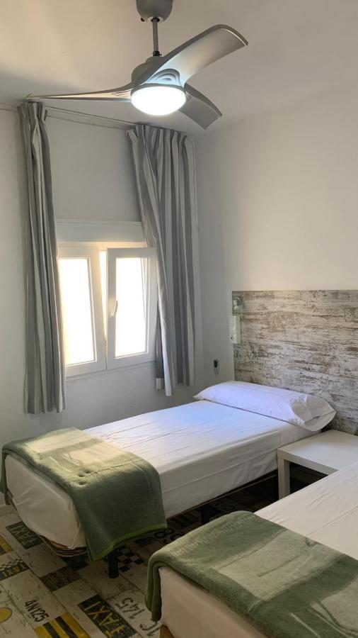 Casa De Huespedes Almansa Hotel Madrid Kültér fotó