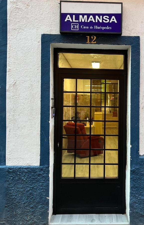 Casa De Huespedes Almansa Hotel Madrid Kültér fotó