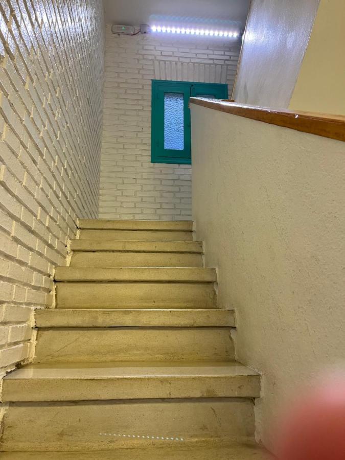 Casa De Huespedes Almansa Hotel Madrid Kültér fotó
