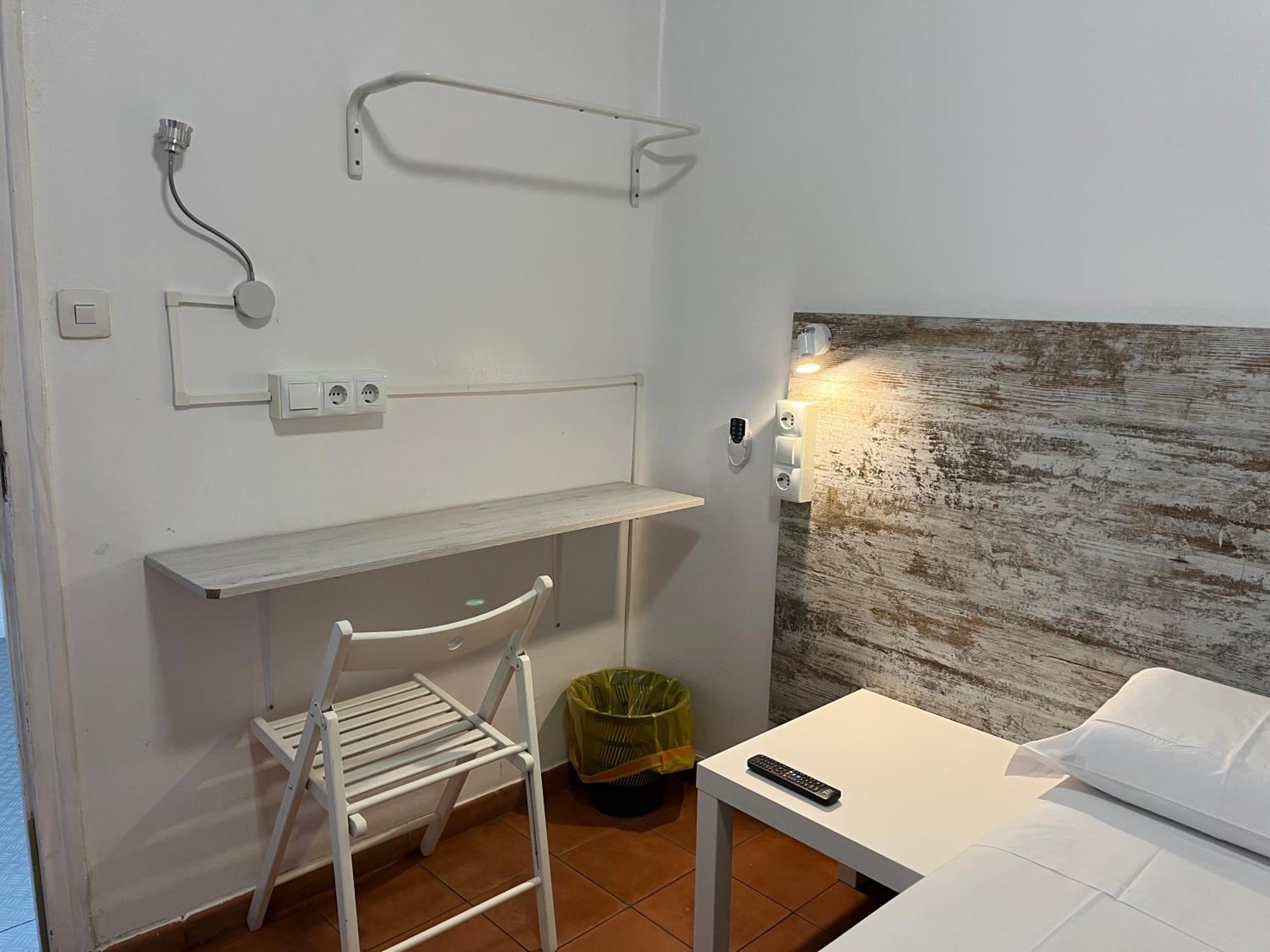 Casa De Huespedes Almansa Hotel Madrid Kültér fotó