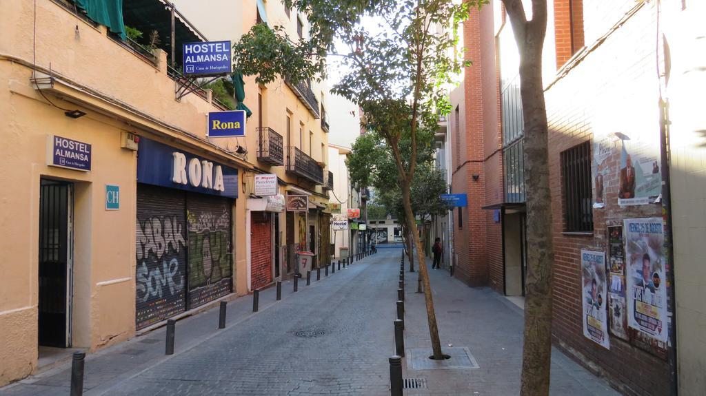 Casa De Huespedes Almansa Hotel Madrid Kültér fotó